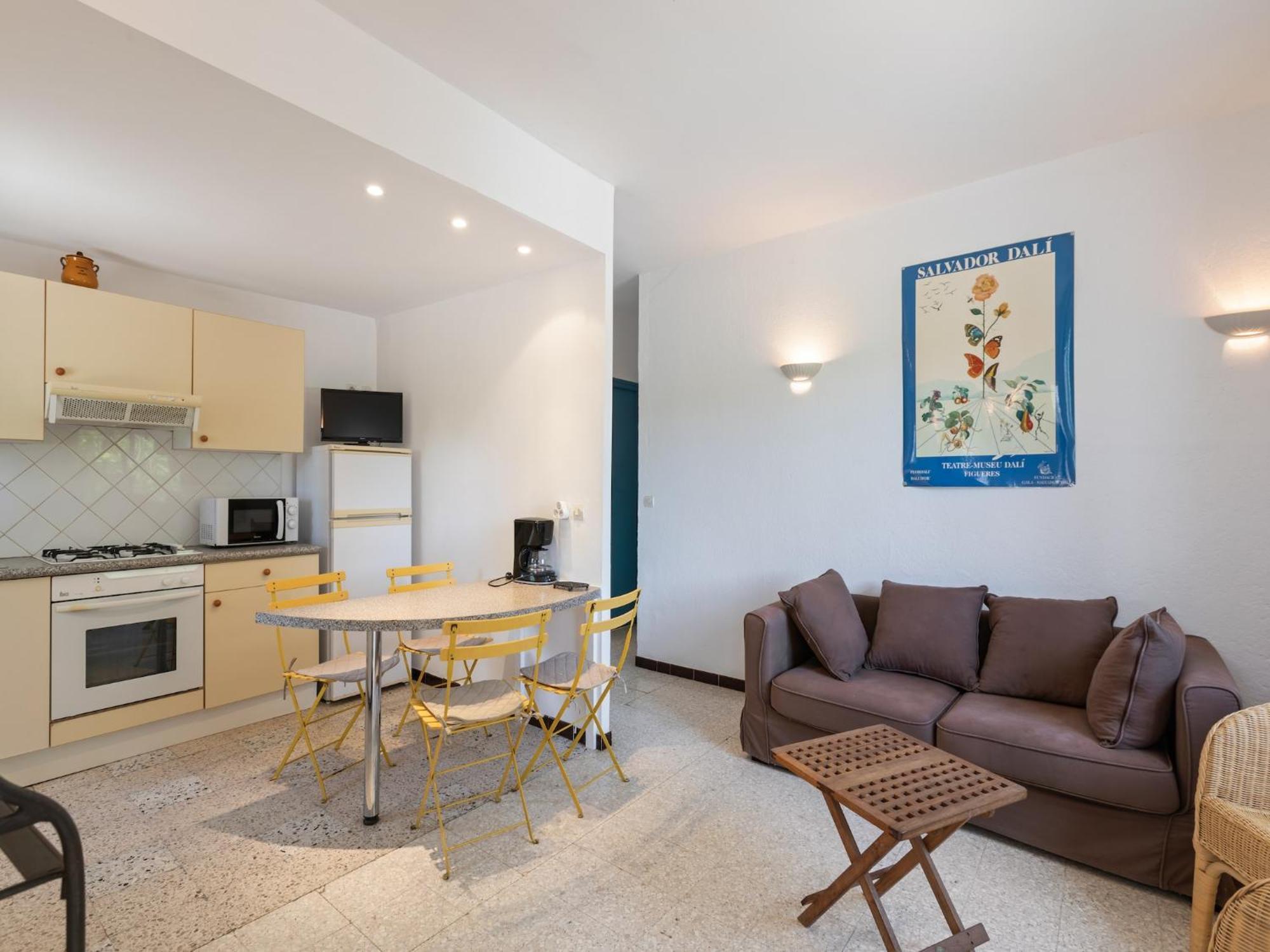 Apartment With Pool Amid Vineyards And Near The Beach Mèze Exterior foto