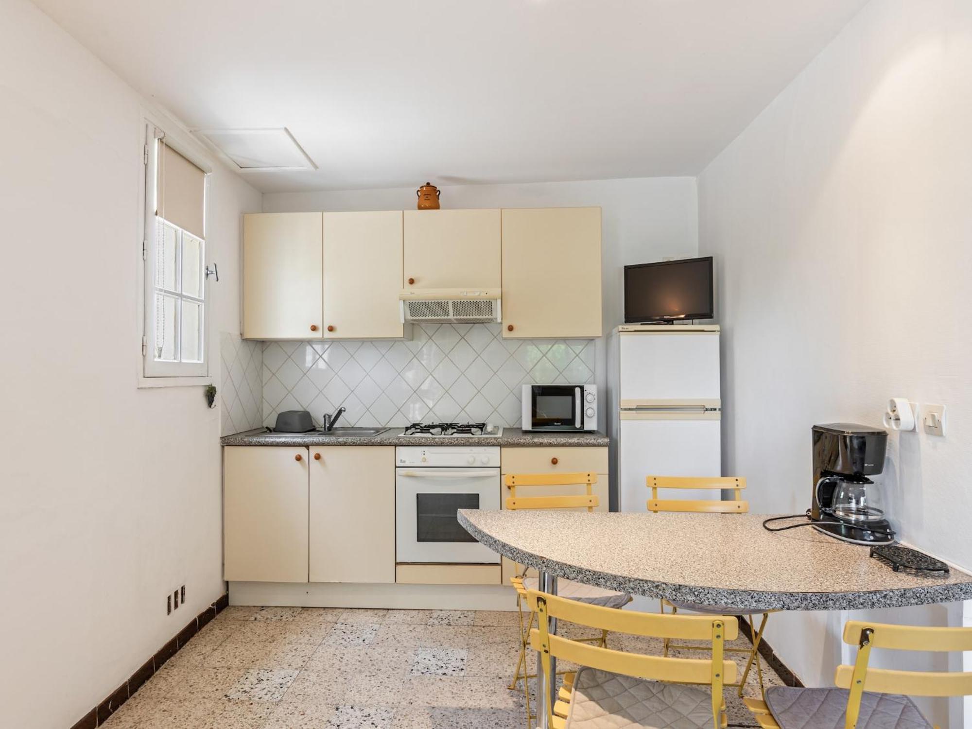 Apartment With Pool Amid Vineyards And Near The Beach Mèze Exterior foto